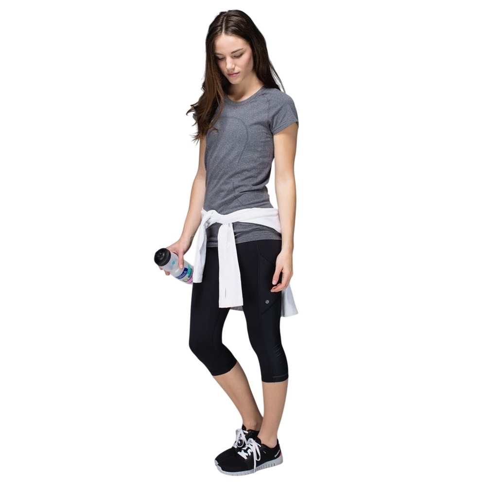 Lululemon Black Ruched Side cut the Crop Leggings Pants Size 6